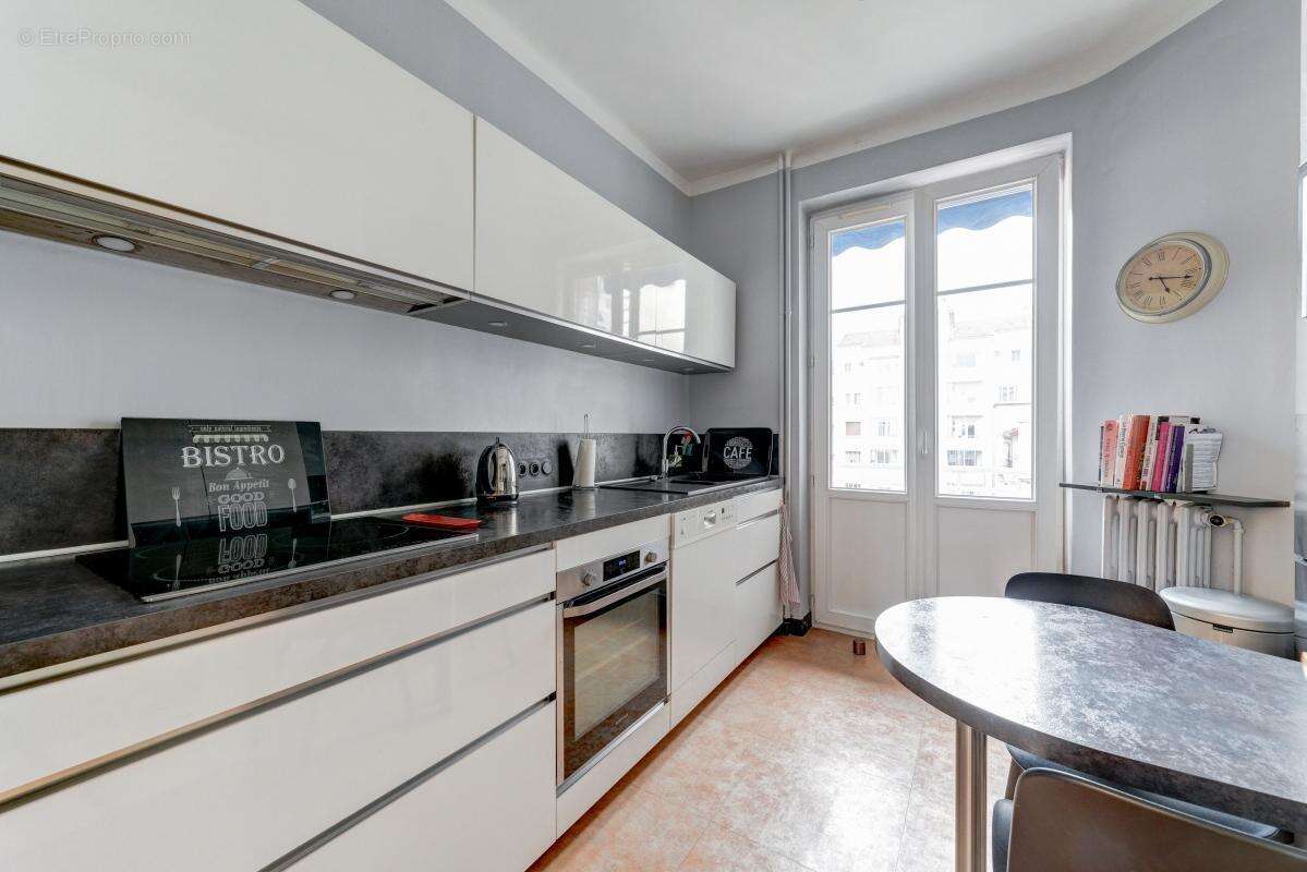 Appartement à LYON-6E