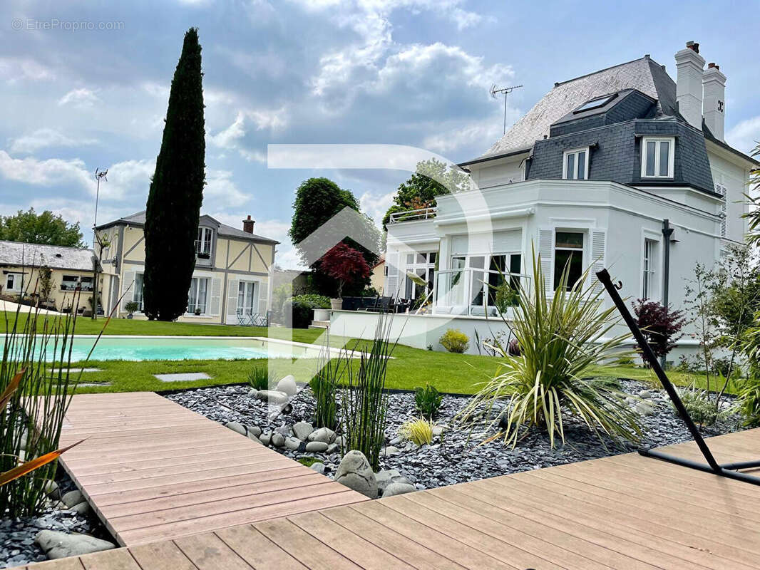 Maison à L&#039;ISLE-ADAM