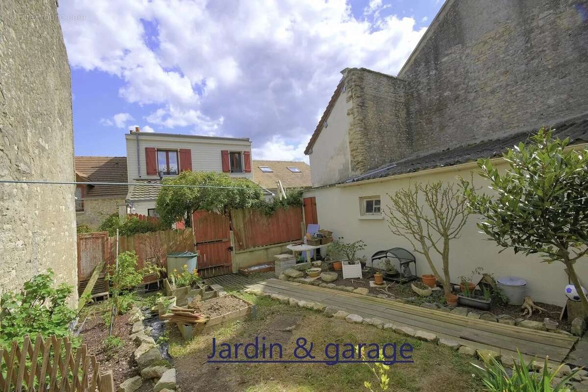 Maison à LUC-SUR-MER