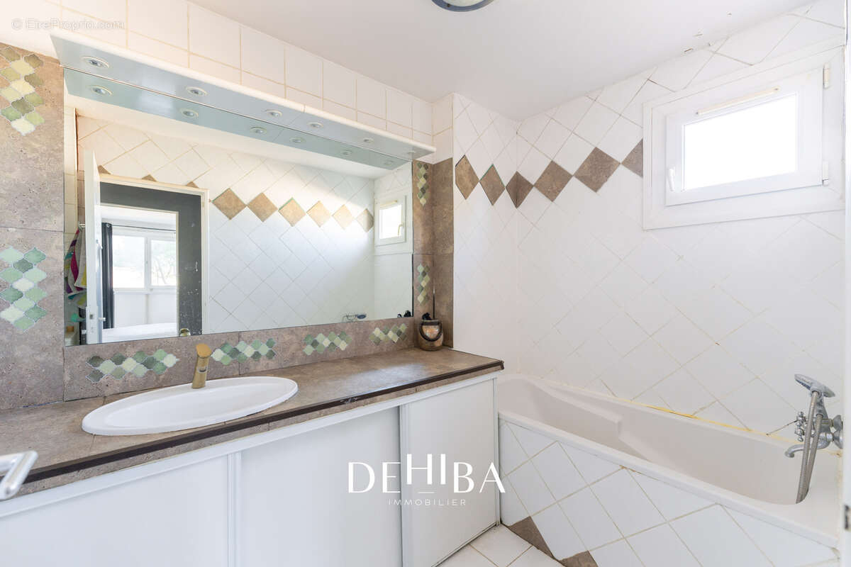 Appartement à MARSEILLE-10E