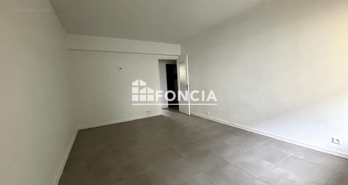 Appartement à LYON-8E