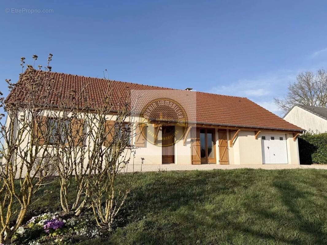 Maison à SAINT-ELOI