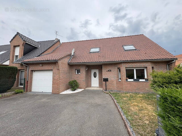 Appartement à DOUCHY-LES-MINES