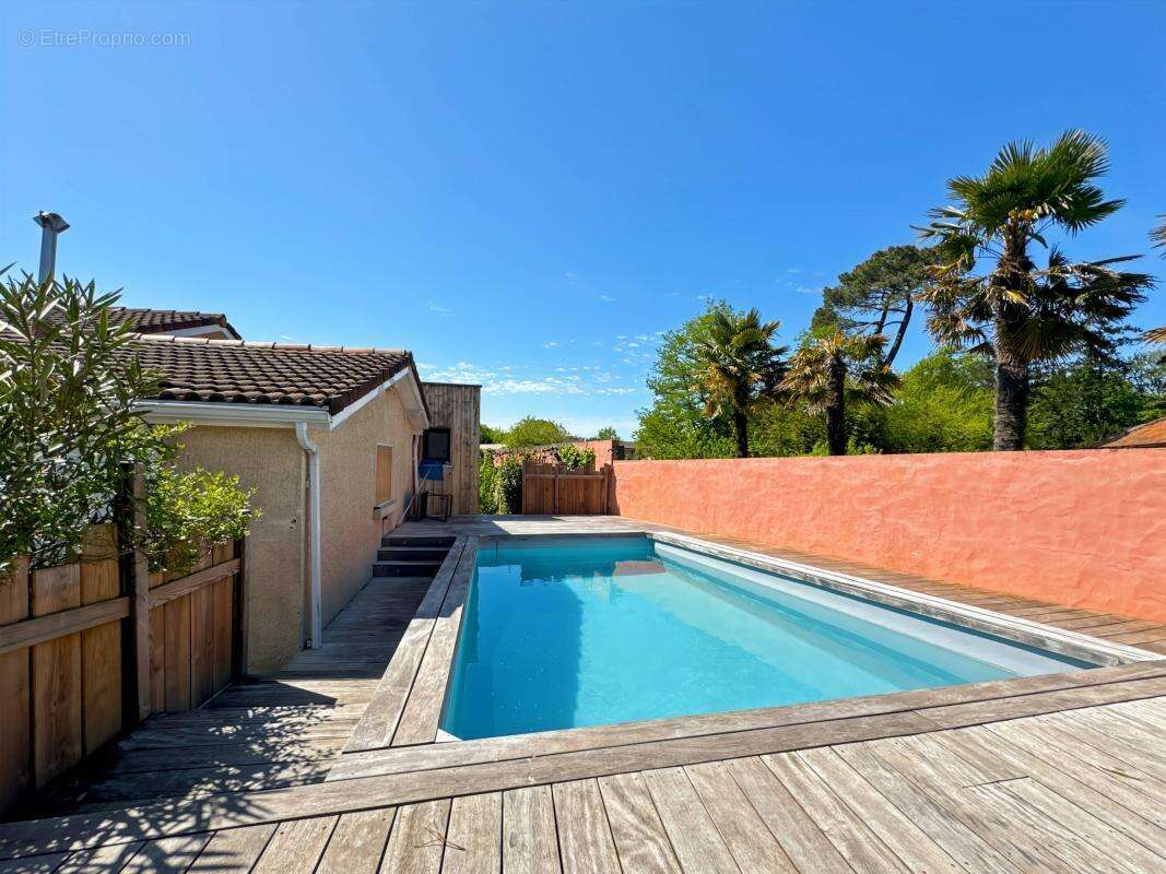 Maison à MIOS