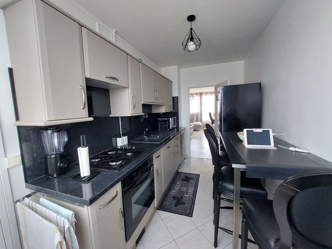 Appartement à LE PLESSIS-TREVISE
