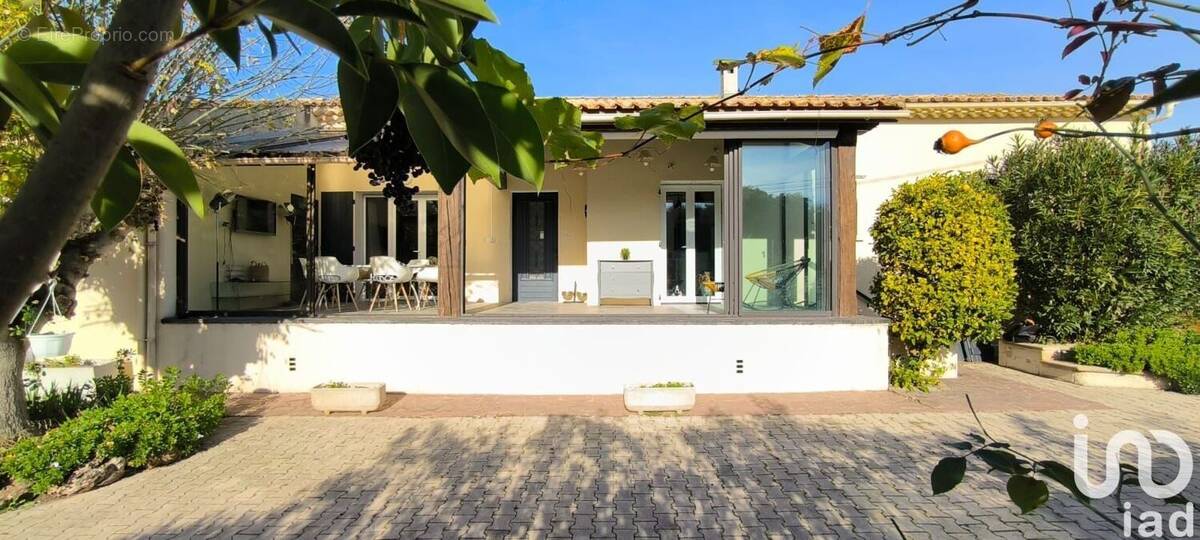 Photo 1 - Maison à SAINT-GENIES-DE-FONTEDIT