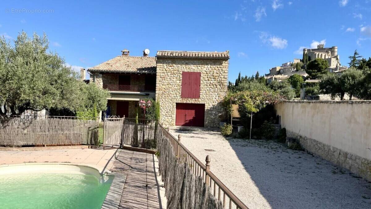 Maison à LE BARROUX