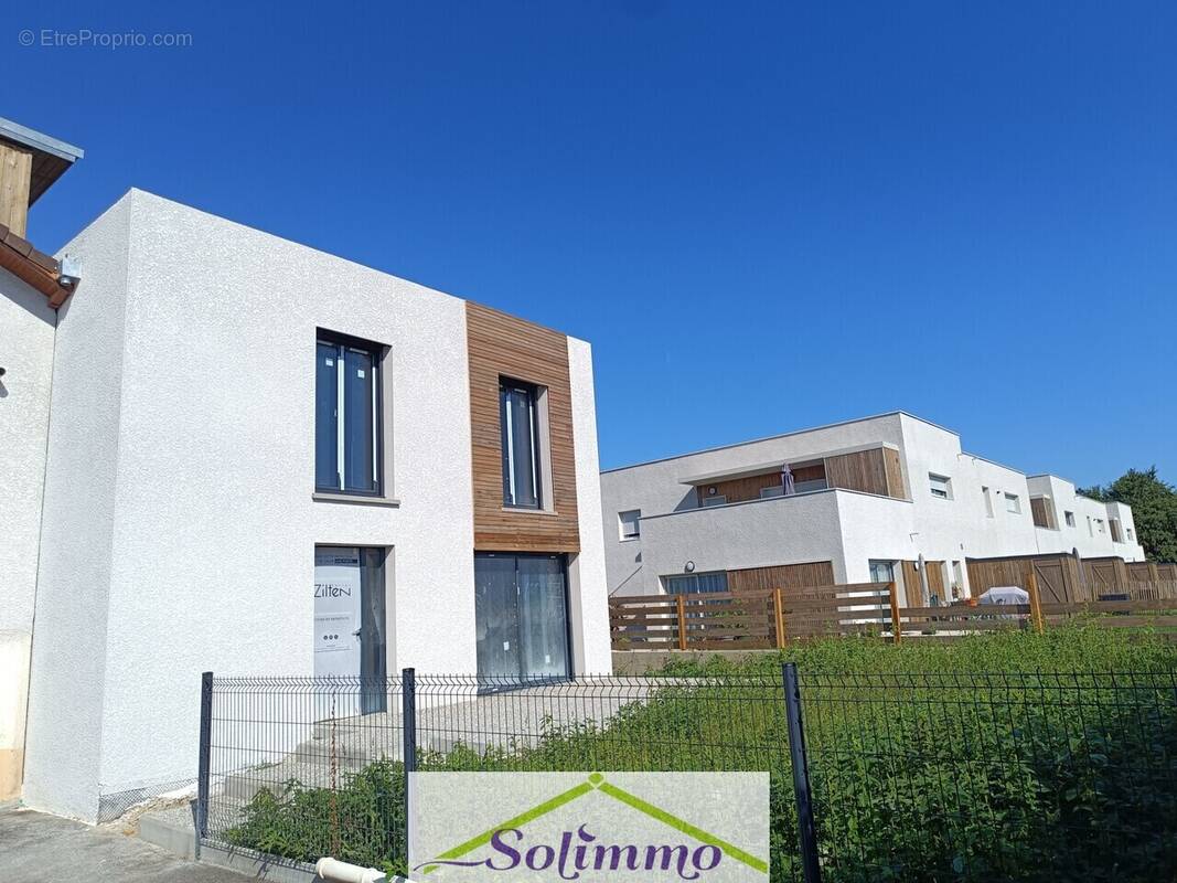 Appartement à LES ABRETS