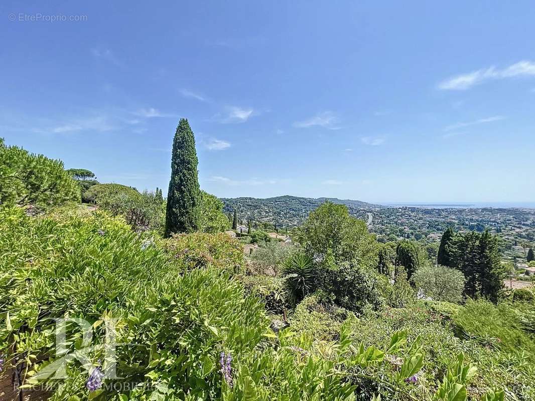 Maison à MOUGINS