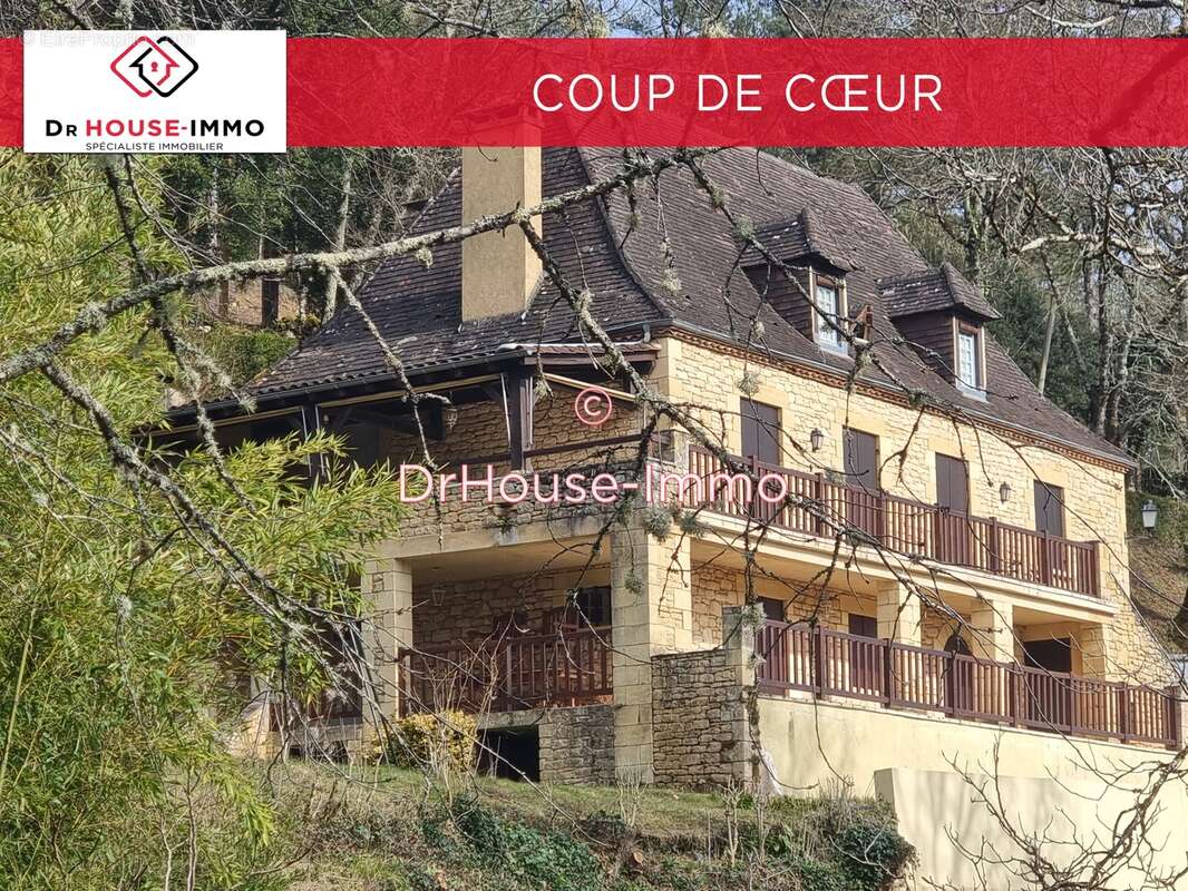 Maison à BEYNAC-ET-CAZENAC