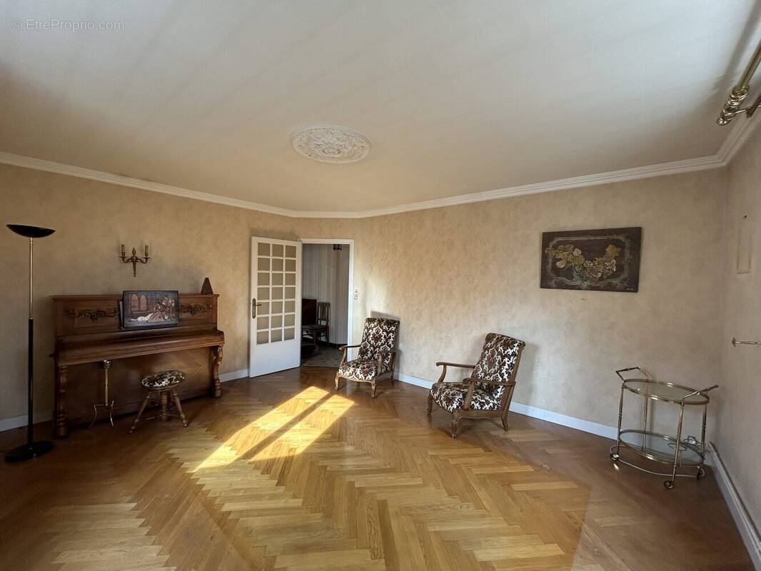 Appartement à PRIVAS