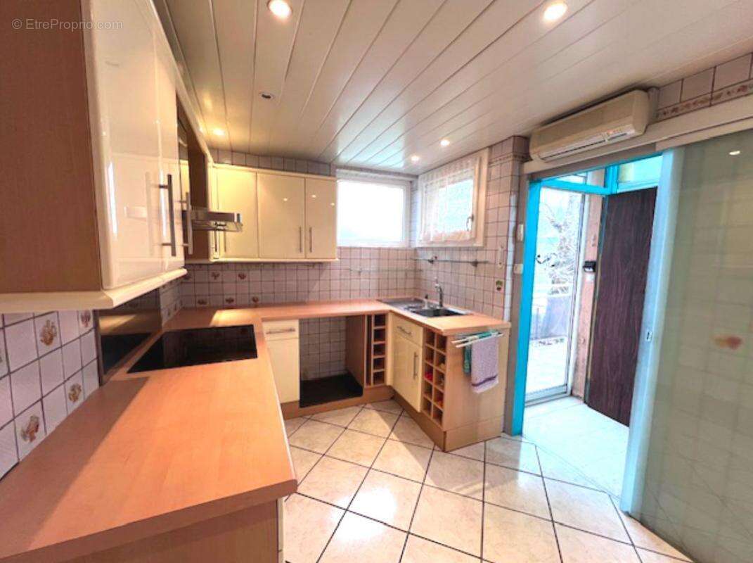 Appartement à ALBIGNY-SUR-SAONE
