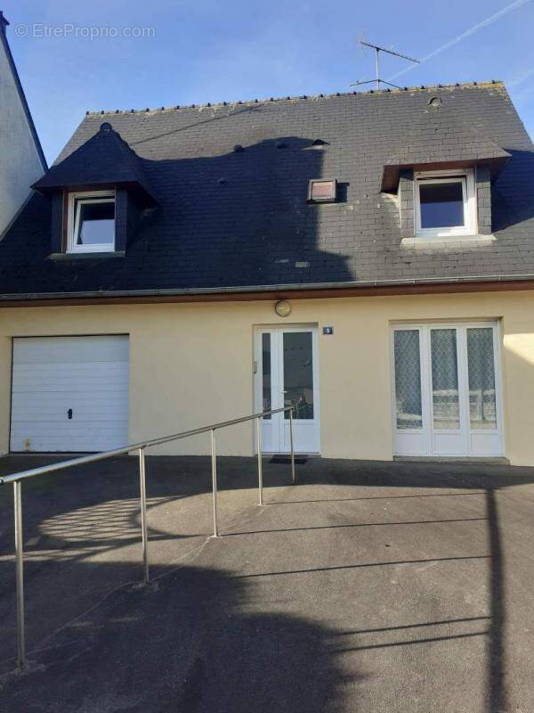 Maison à LECOUSSE