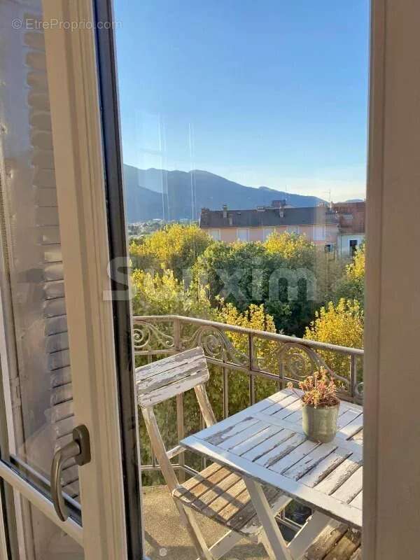 Appartement à AIX-LES-BAINS