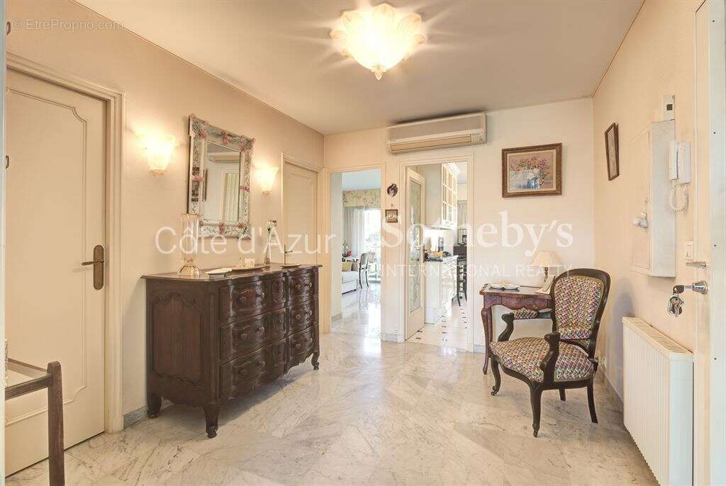 Appartement à LE CANNET