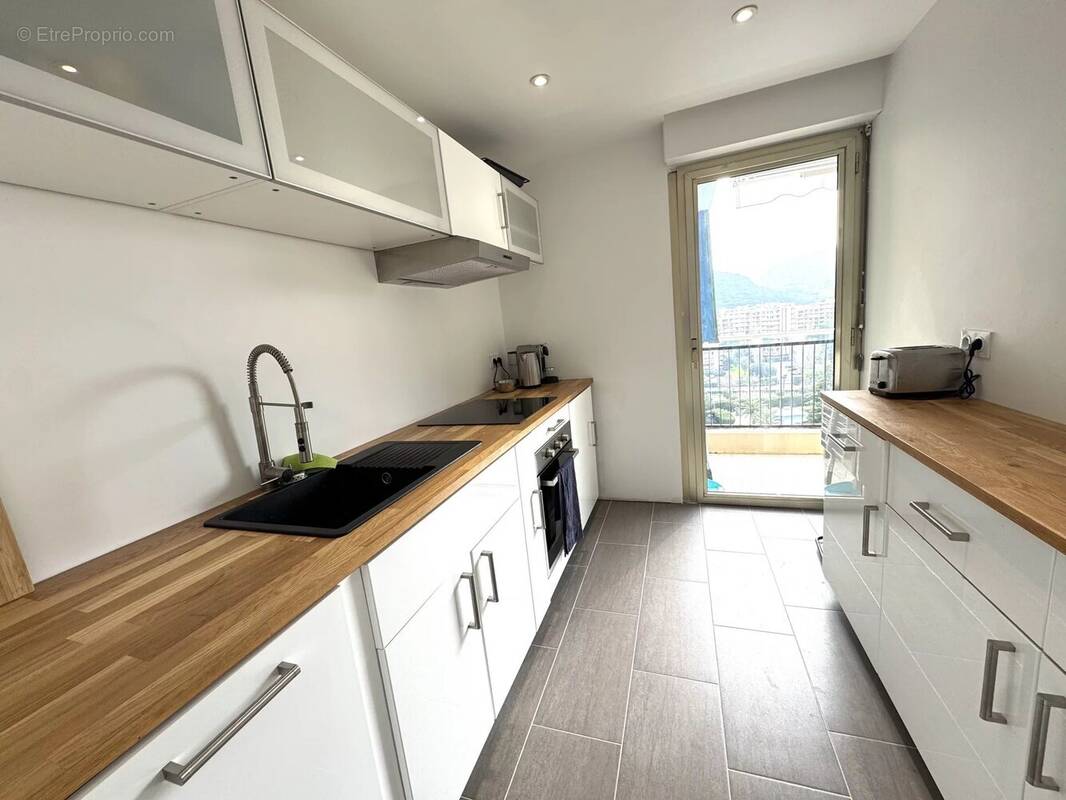 Appartement à MANDELIEU-LA-NAPOULE