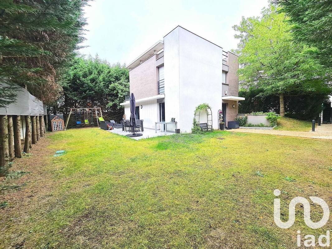 Photo 1 - Maison à GAGNY