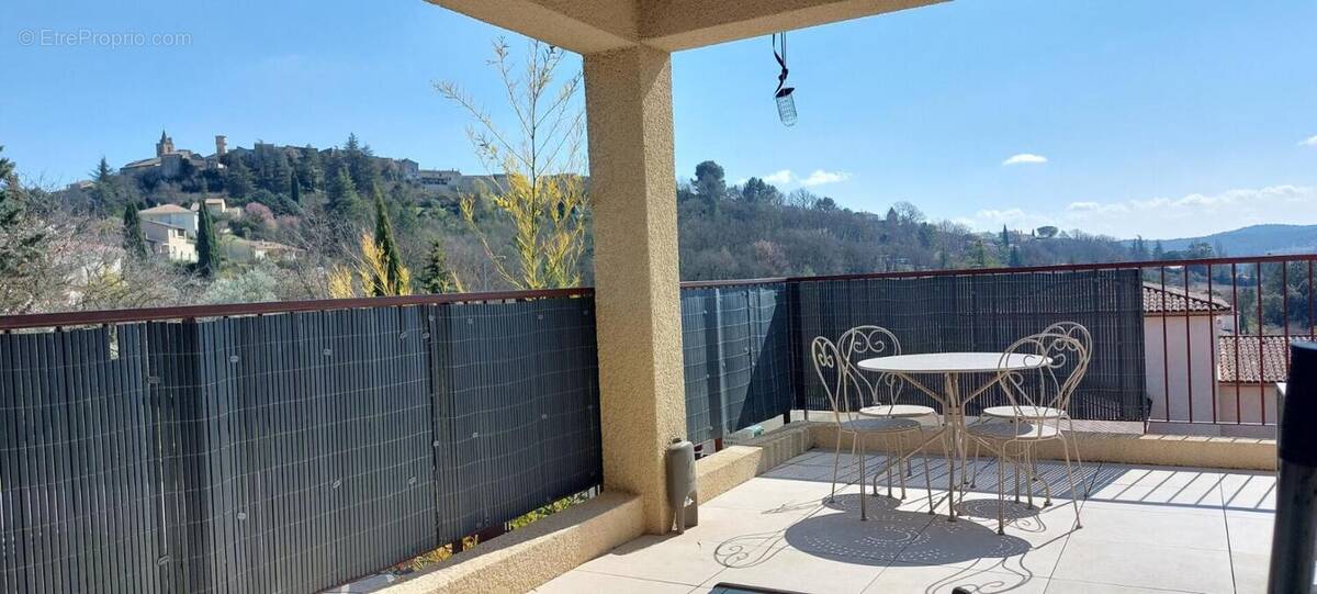 Appartement à PIERREVERT