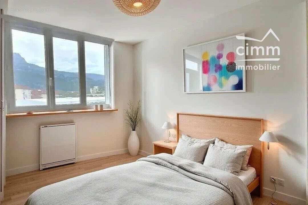 Aménagé avec IA   - Appartement à LE PONT-DE-CLAIX