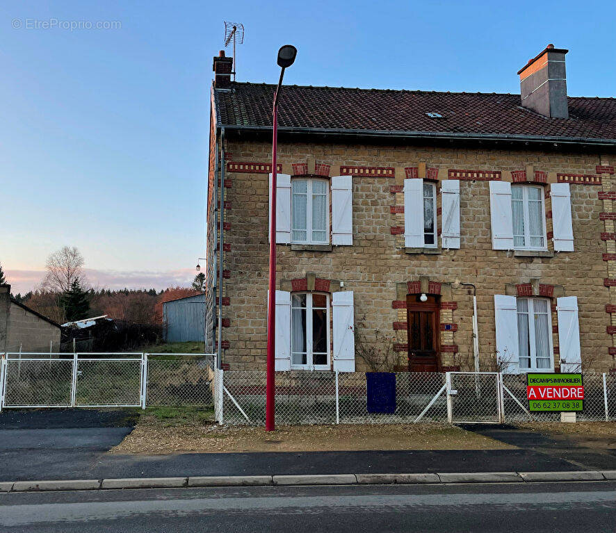Maison à LA CHAPELLE