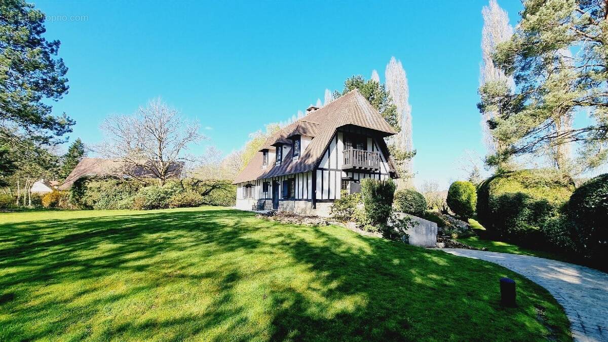 Maison à MILLY-LA-FORET