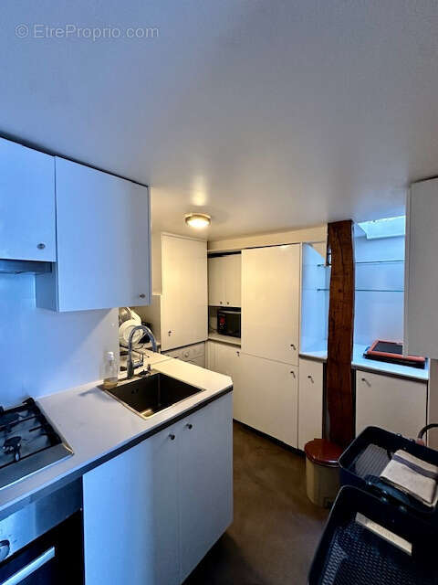 Appartement à PARIS-1E