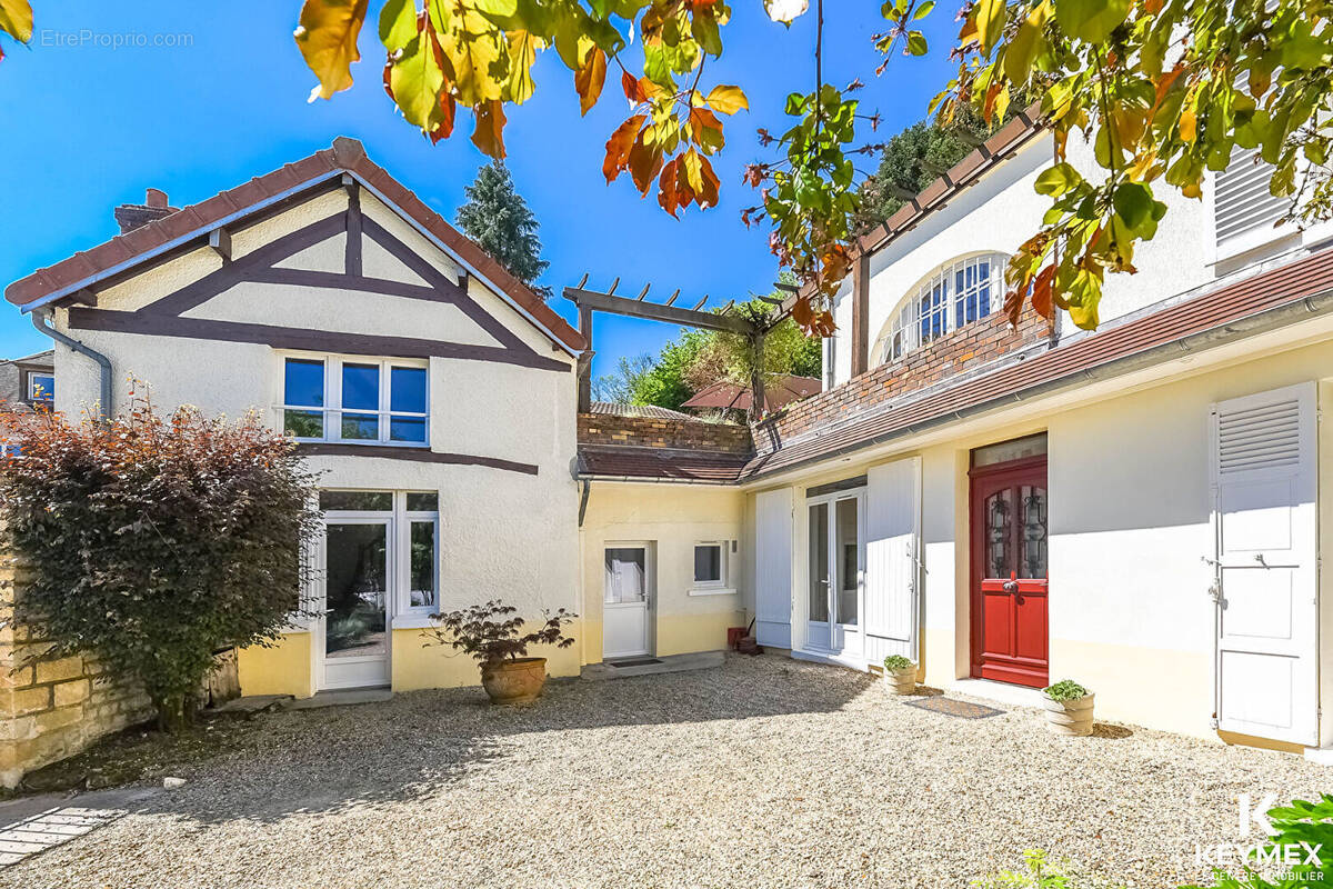 Maison à BUTRY-SUR-OISE