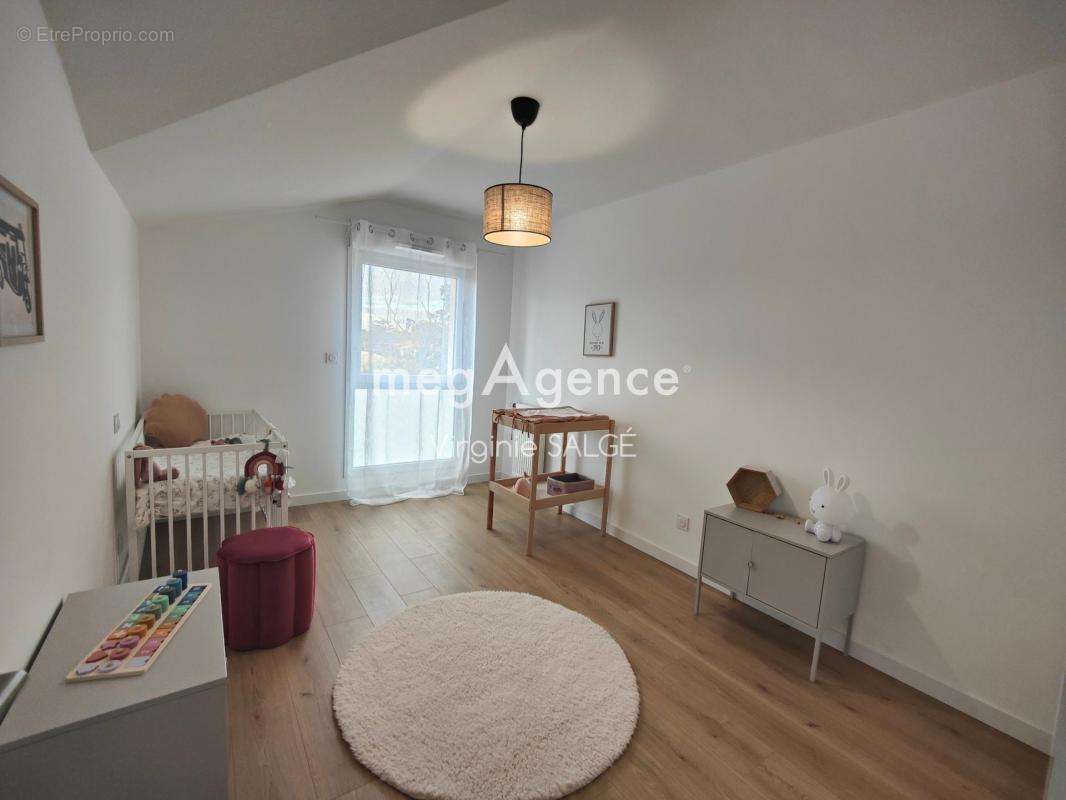 Appartement à CASTELGINEST