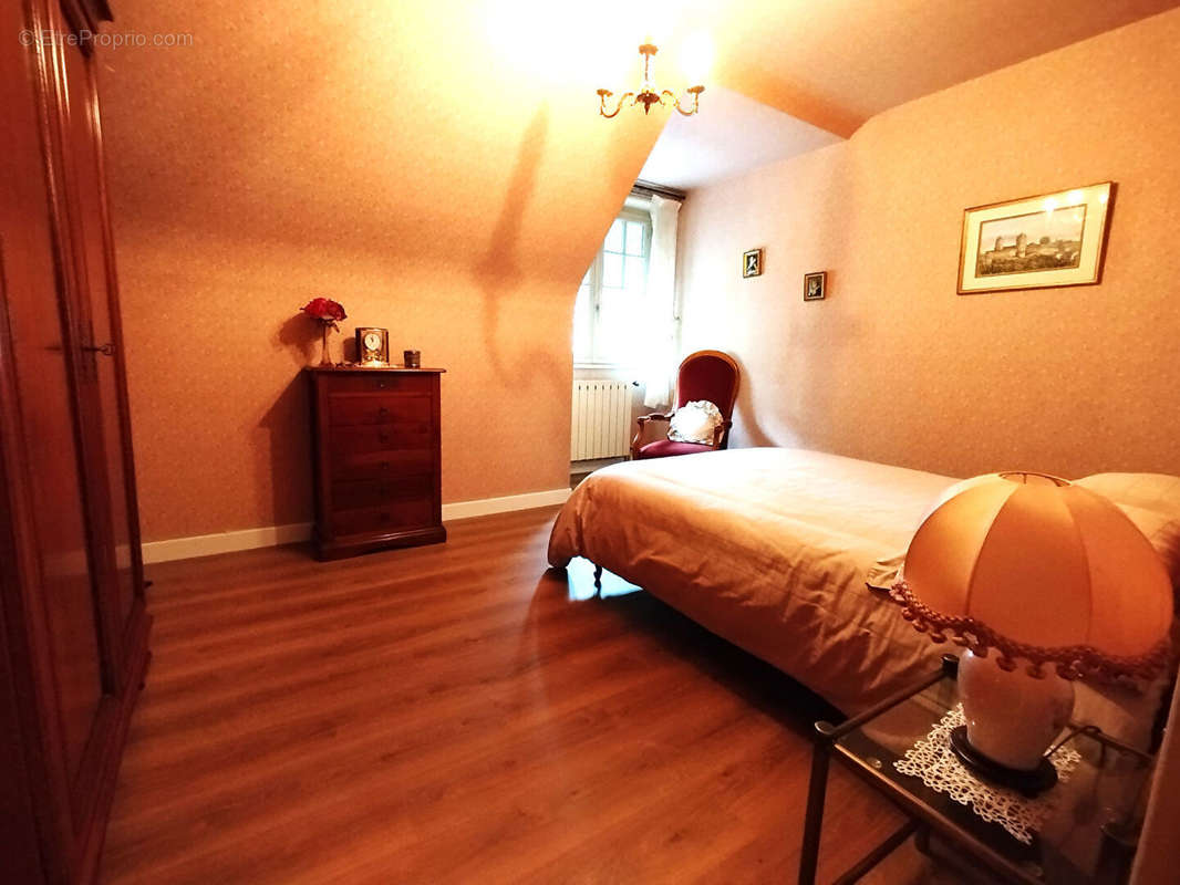 Maison à LECOUSSE