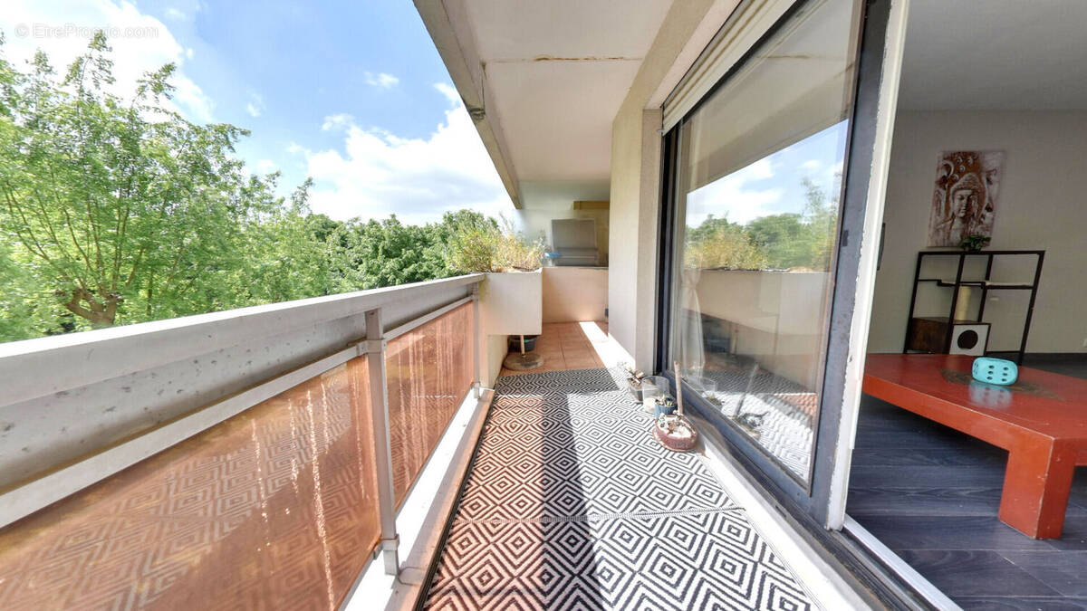 Appartement à ROISSY-EN-BRIE