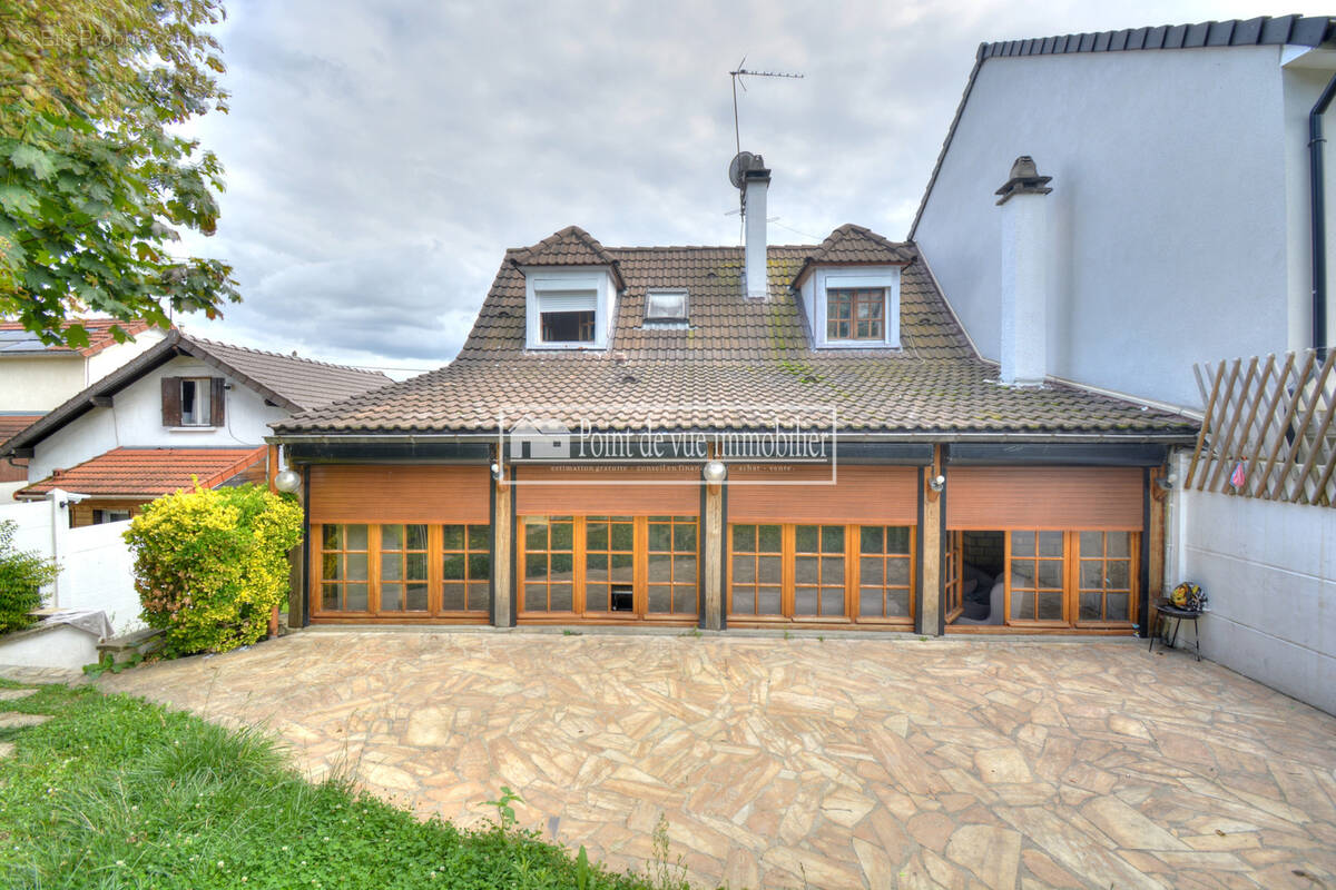 Maison à SAVIGNY-SUR-ORGE