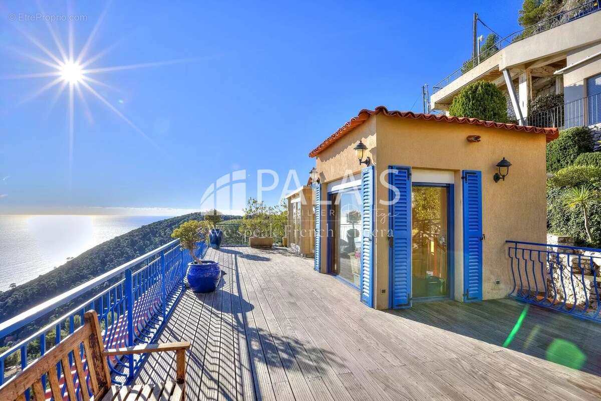 Maison à EZE