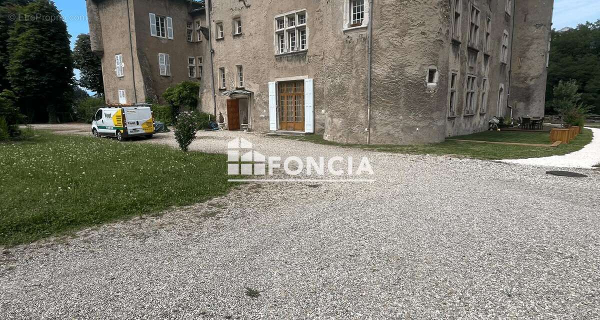 Appartement à FROGES