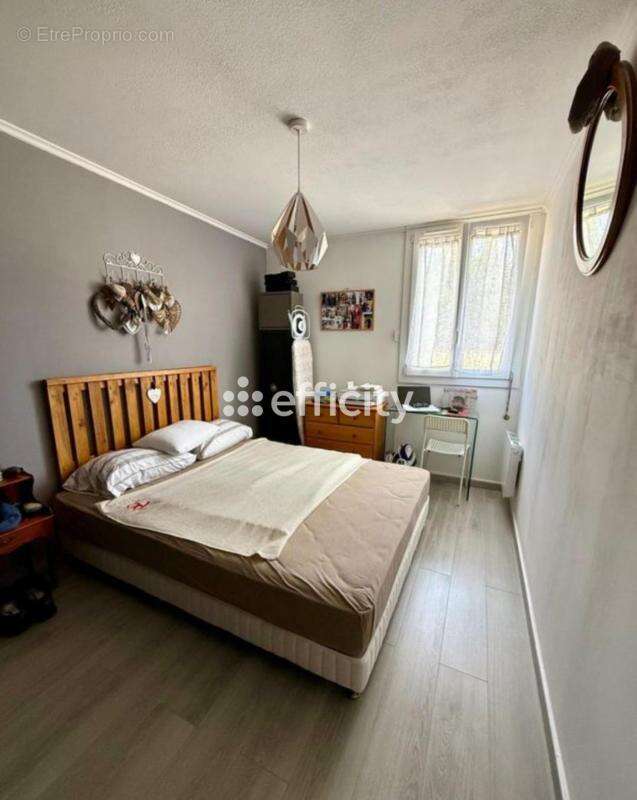 Appartement à LA CHAPELLE-EN-SERVAL