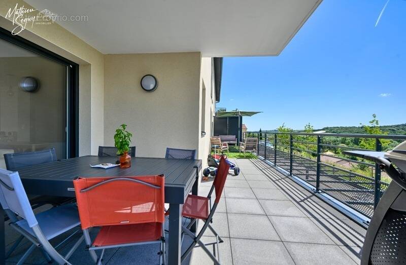 Appartement à THURINS