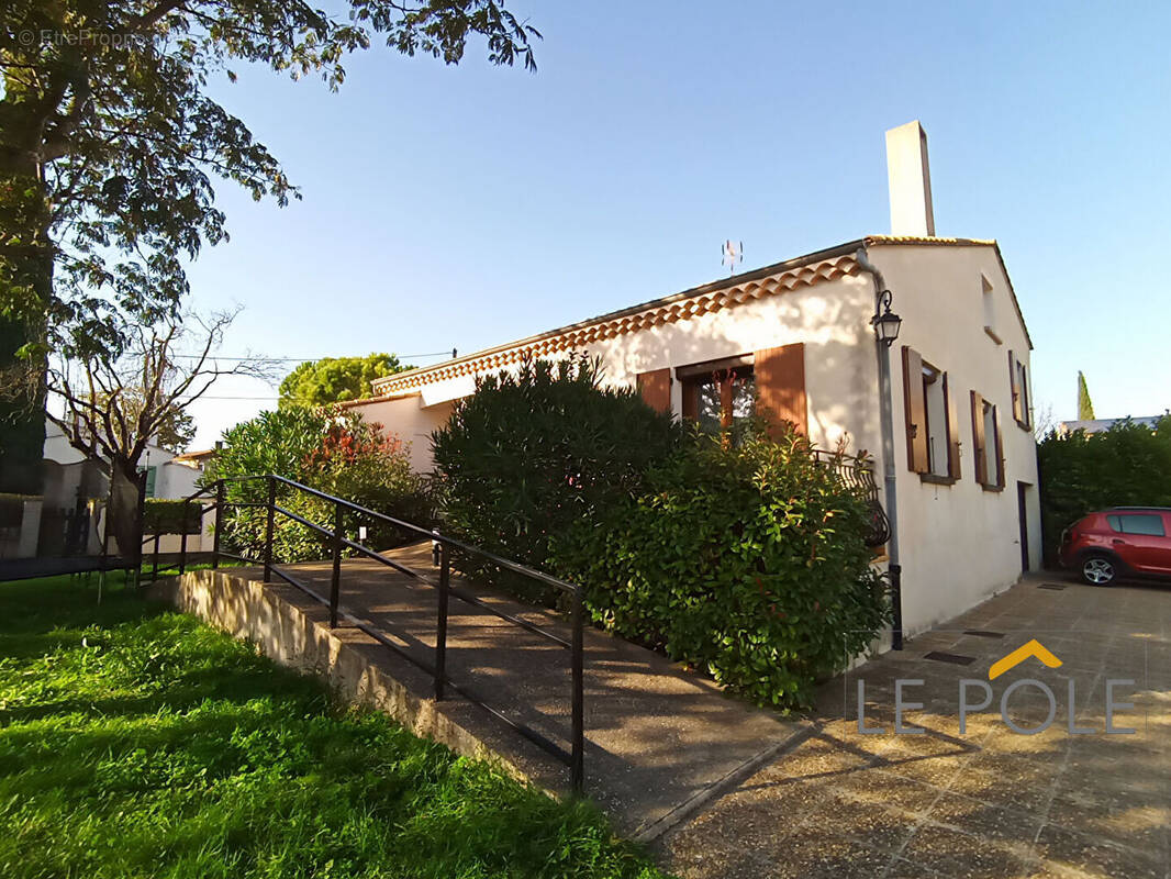 Maison à MONTELIMAR