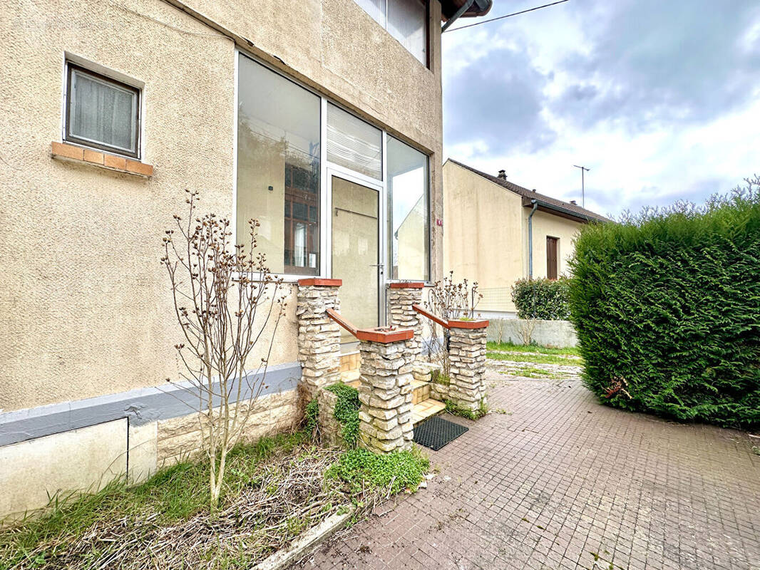Maison à BAGNEAUX-SUR-LOING