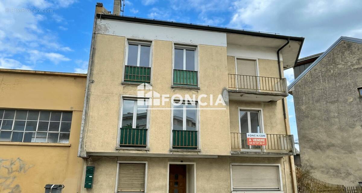 Appartement à LA ROCHE-SUR-FORON