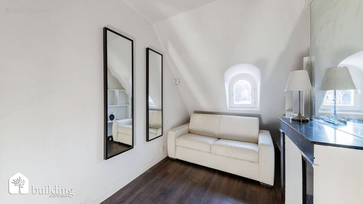 Appartement à PARIS-8E