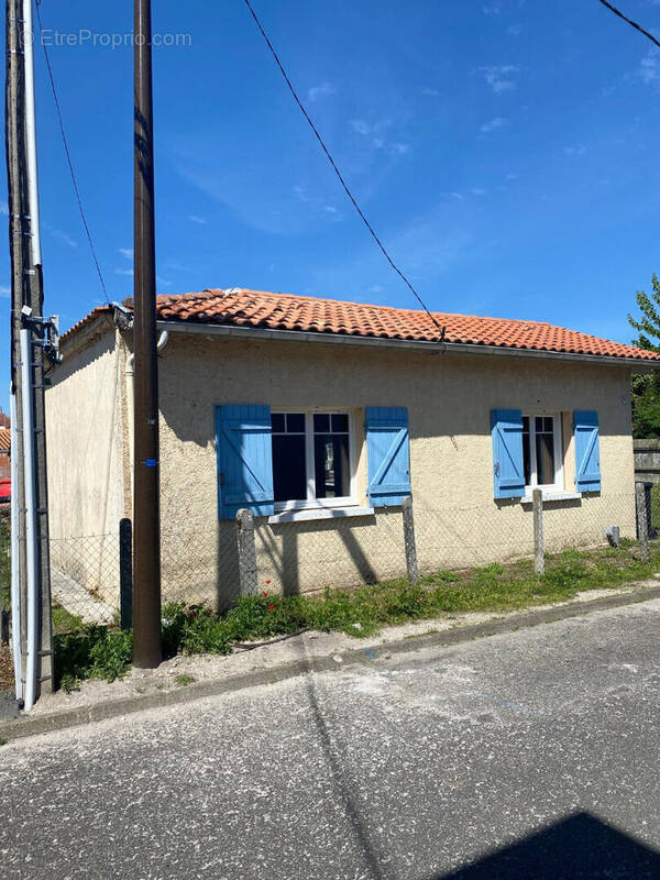 Maison à ARES