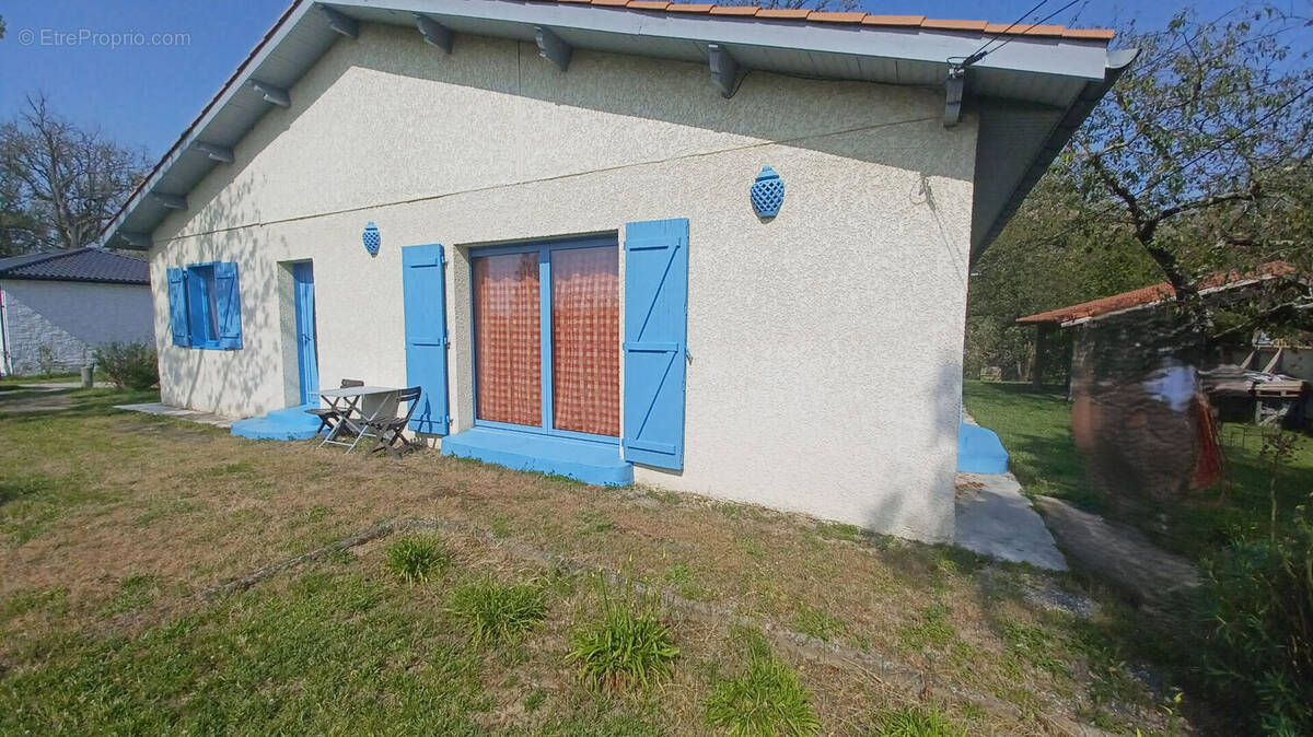 Maison à LE FAUGA