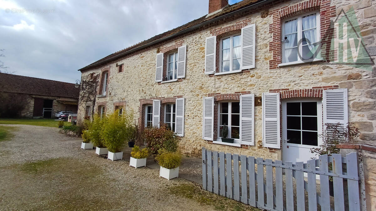 Maison à SOURDUN