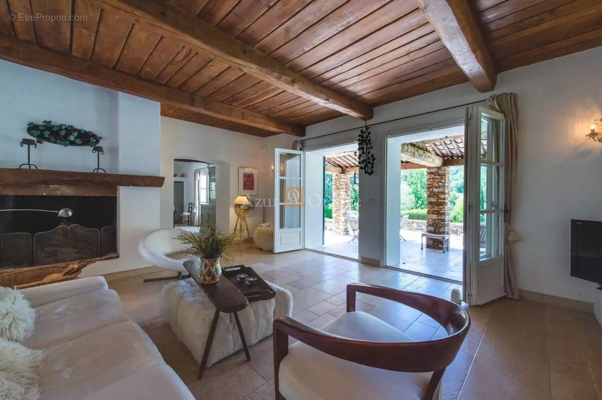 Maison à LA GARDE-FREINET