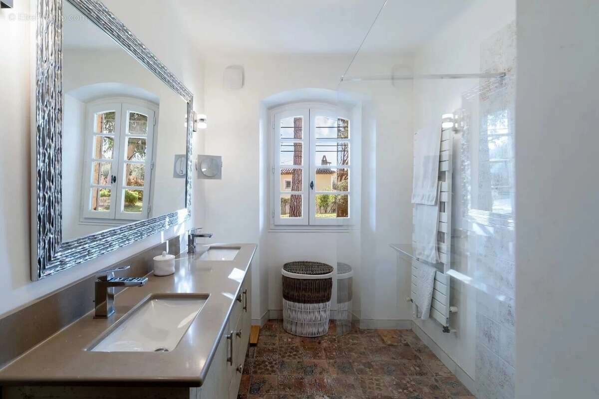 Maison à LE ROURET