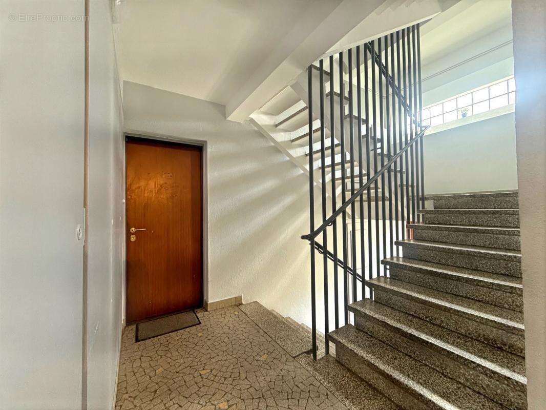 Appartement à CHENOVE