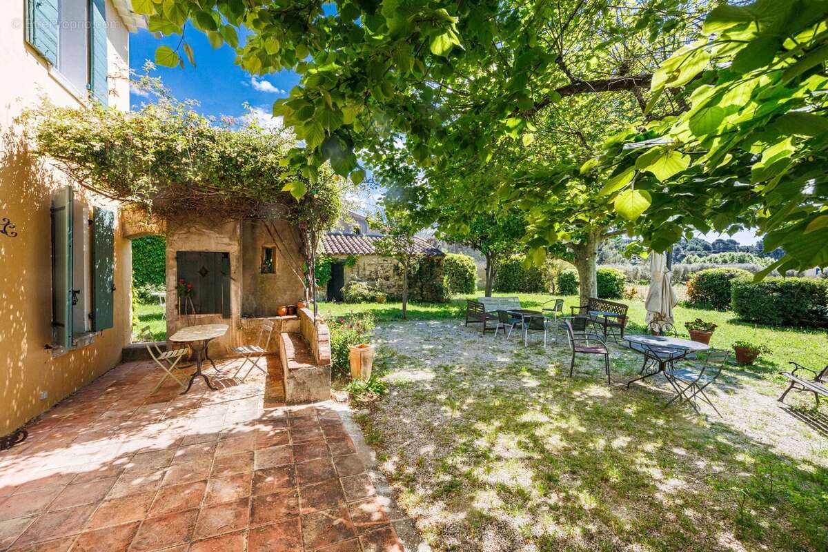 Maison à LE CASTELLET