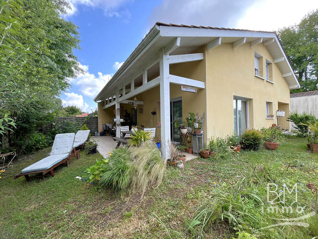 Maison à SAUBION