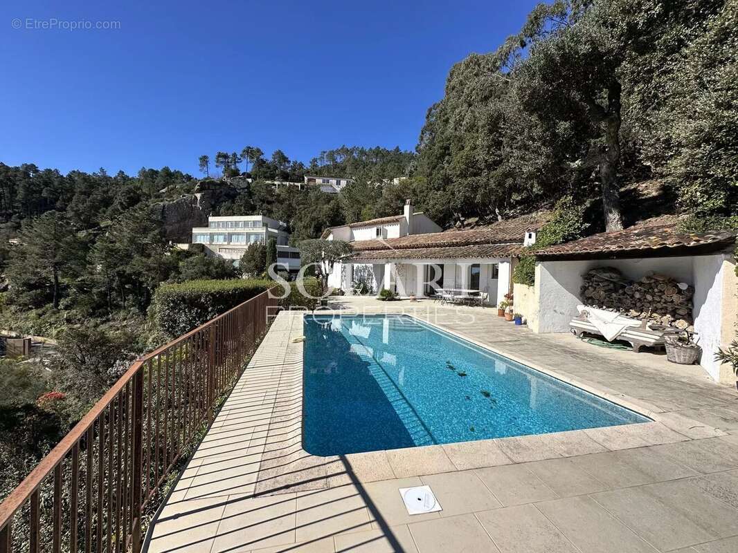 Maison à FREJUS