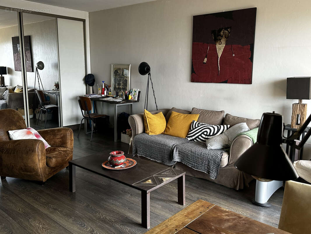 Appartement à PARIS-10E