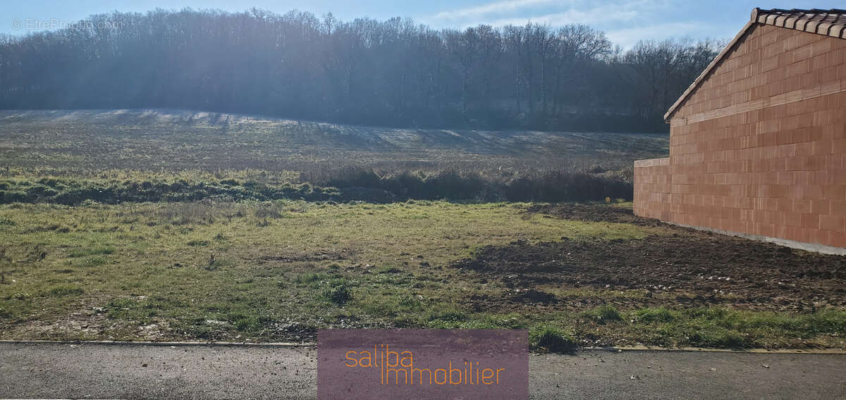Terrain à LE SEQUESTRE